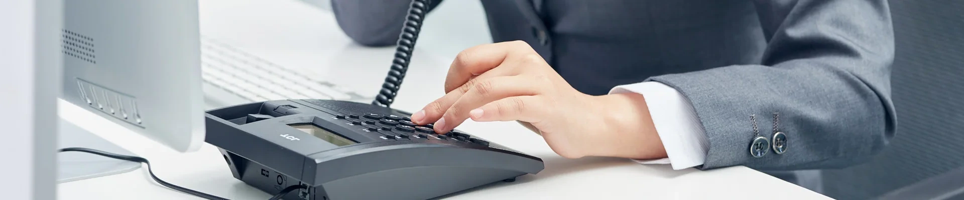 Makipag-ugnayan sa Amin